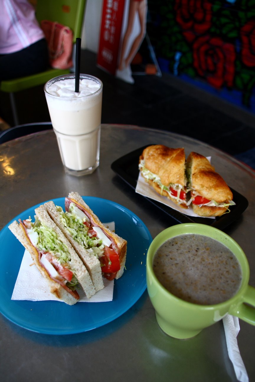 [Copy+of+IMG_3647.JPG]