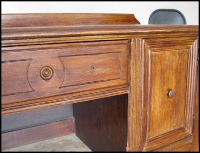 Antes y después de una mesa de despacho, restauración, decapé