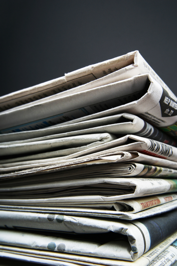 [stack_of_newspapers-702635.jpg]