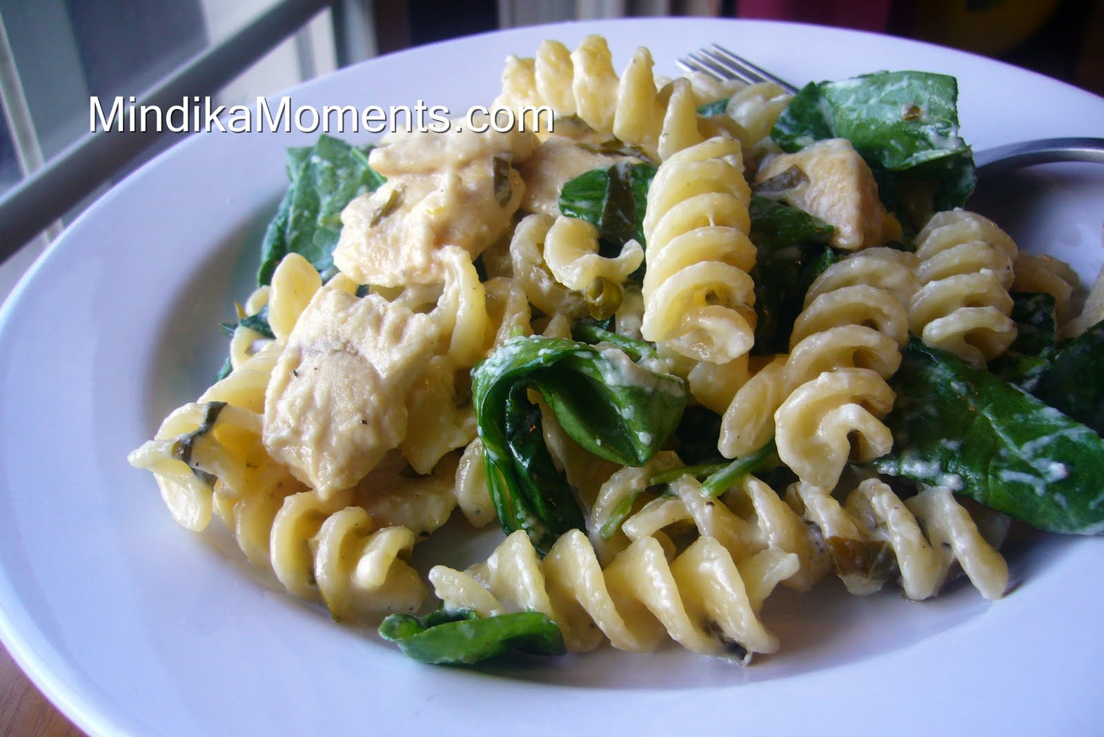 Mindika Moments SPINACH BASIL PASTA