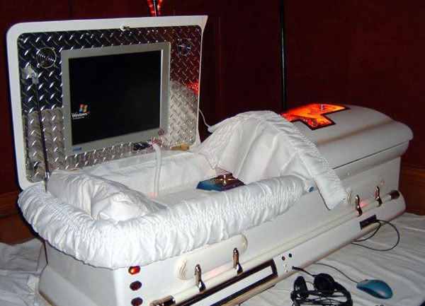 [coffin-computer[1]_0.jpg]