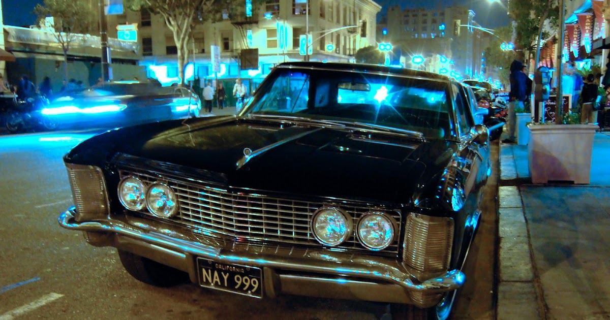 Gangster Whitewalls Art Walk Riviera