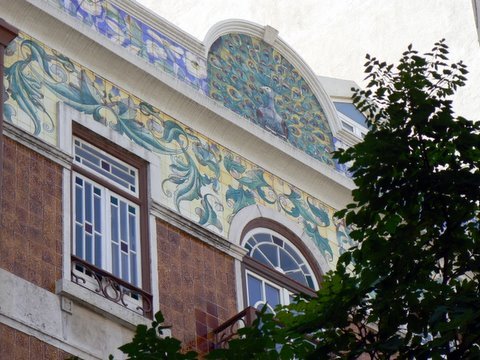 [Avenida-Praia-Vitoria-43-47-frontão-pavão.JPG]