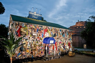 Trash Hotel in Rome