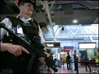 UK 'plot' terror charge dropped