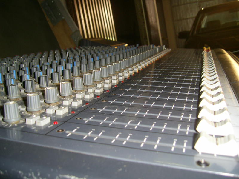 ACUSTICA E ILUMINACION HN: NUESTROS SISTEMAS DE SONIDO E ILUMINACION