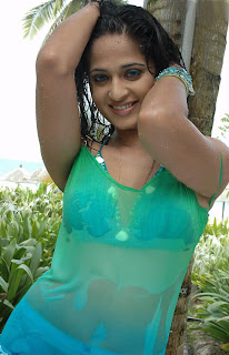 Hot Actress Anushka Shetty