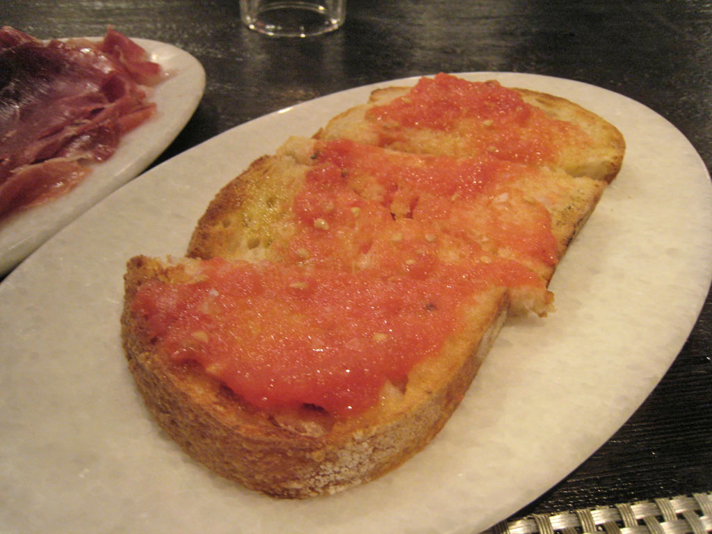 [bread+with+oil+and+tomato.jpg]