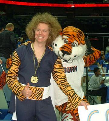 [Auburn Elvis-thumb.jpg]