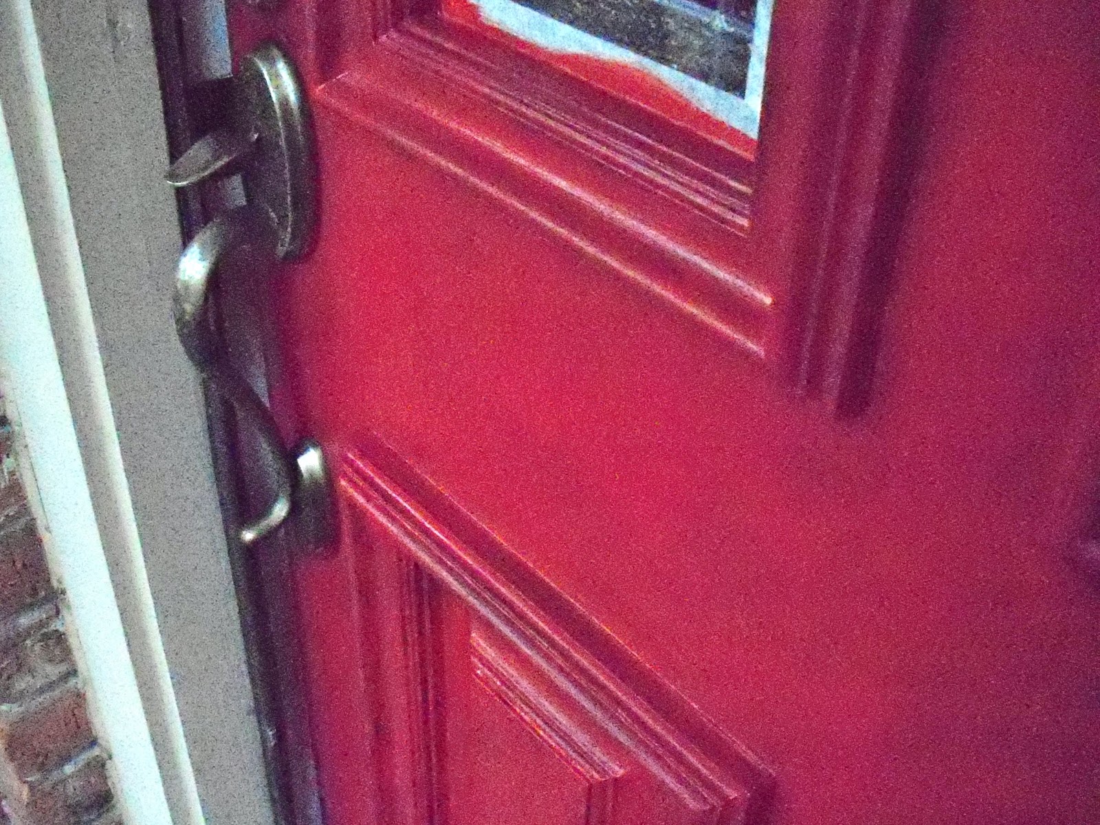 My Heart with Pleasure Fills Black door. Red door