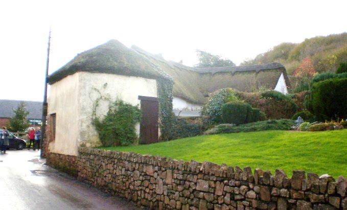 [Cottage+in+Stoke+in+Teignhead.jpg]