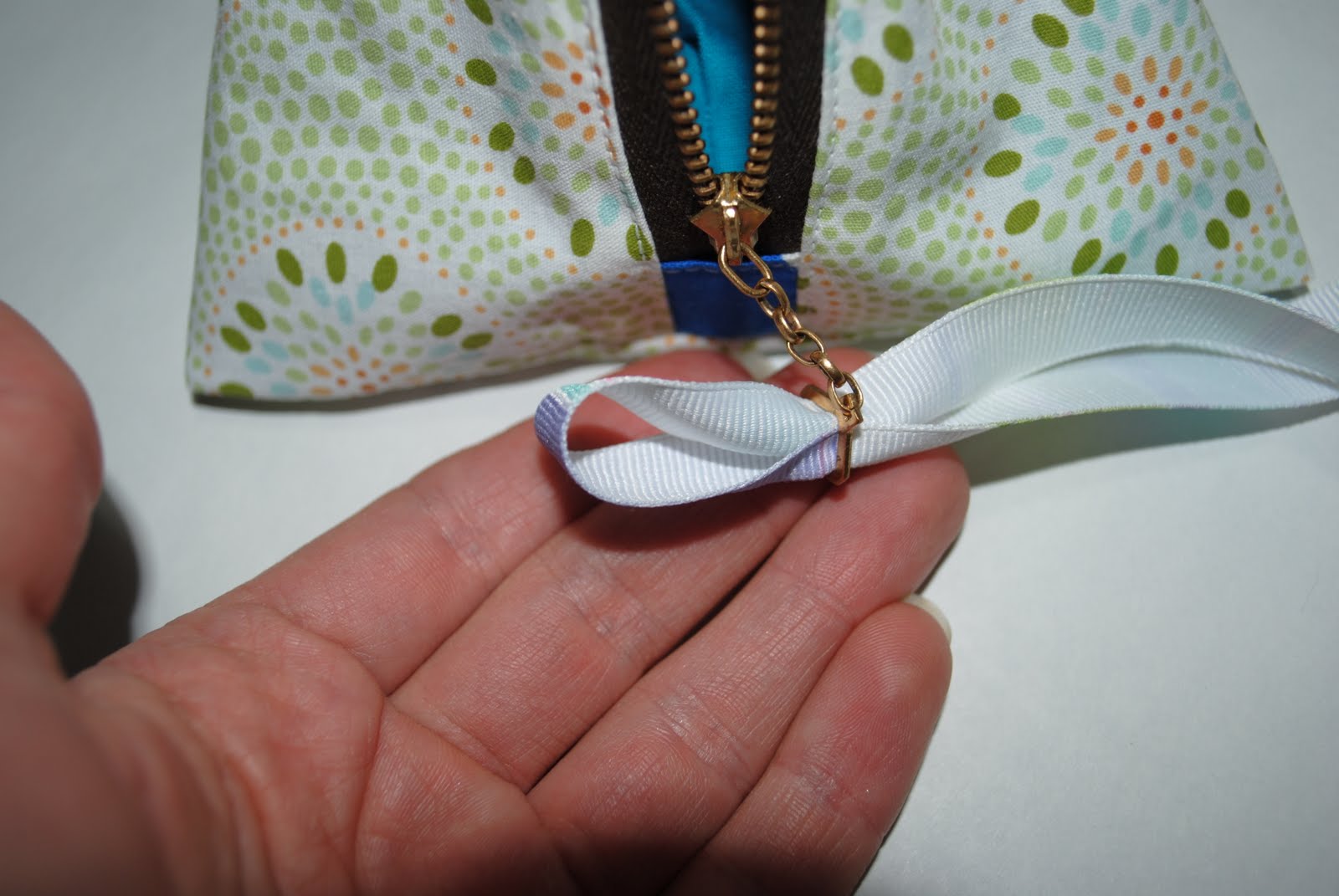 Sew Me Something Good How to sew a coin purse