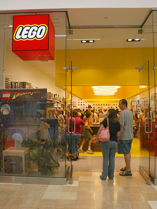 New Lego Store Opening Soon In Glendale
