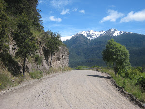 Gravel rode riding towards Chile
