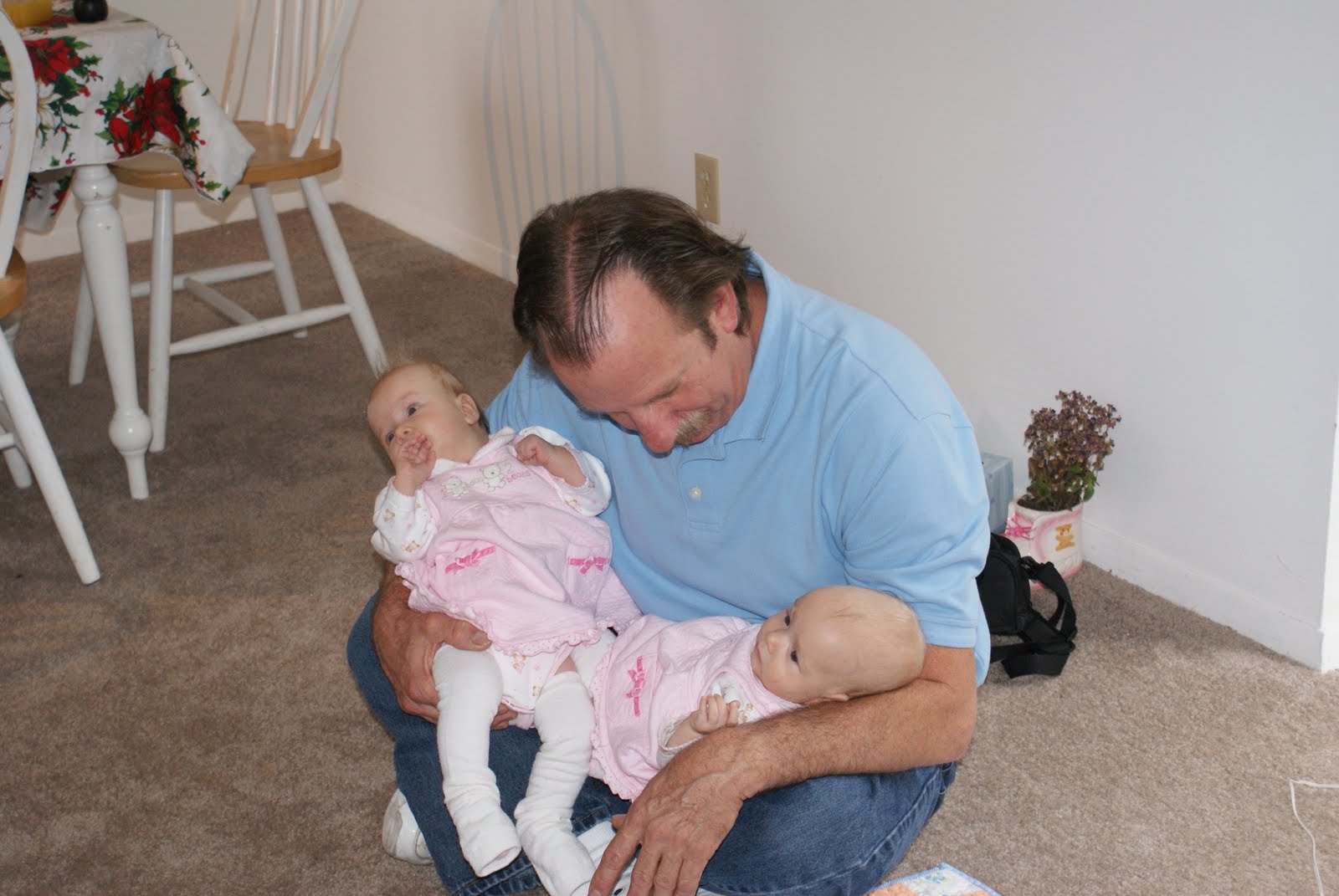 [Twins+1st+Christmas+008.JPG]