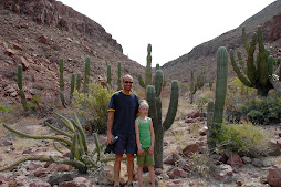 Hiking amongst the cactus and boulders