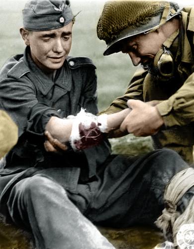 [USA+-+American+GI+Helps+German+Soldier;+WWII,+1944.jpg]