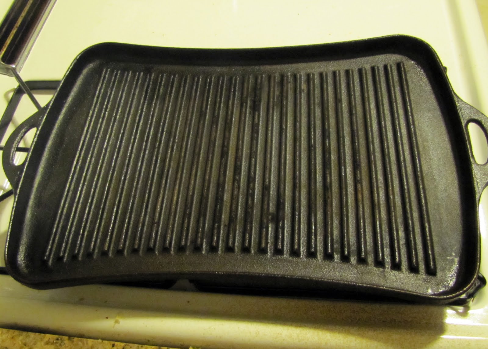 Smells Like Food in Here Cast Iron Grill Pan, A Cleaning and Reseasoning