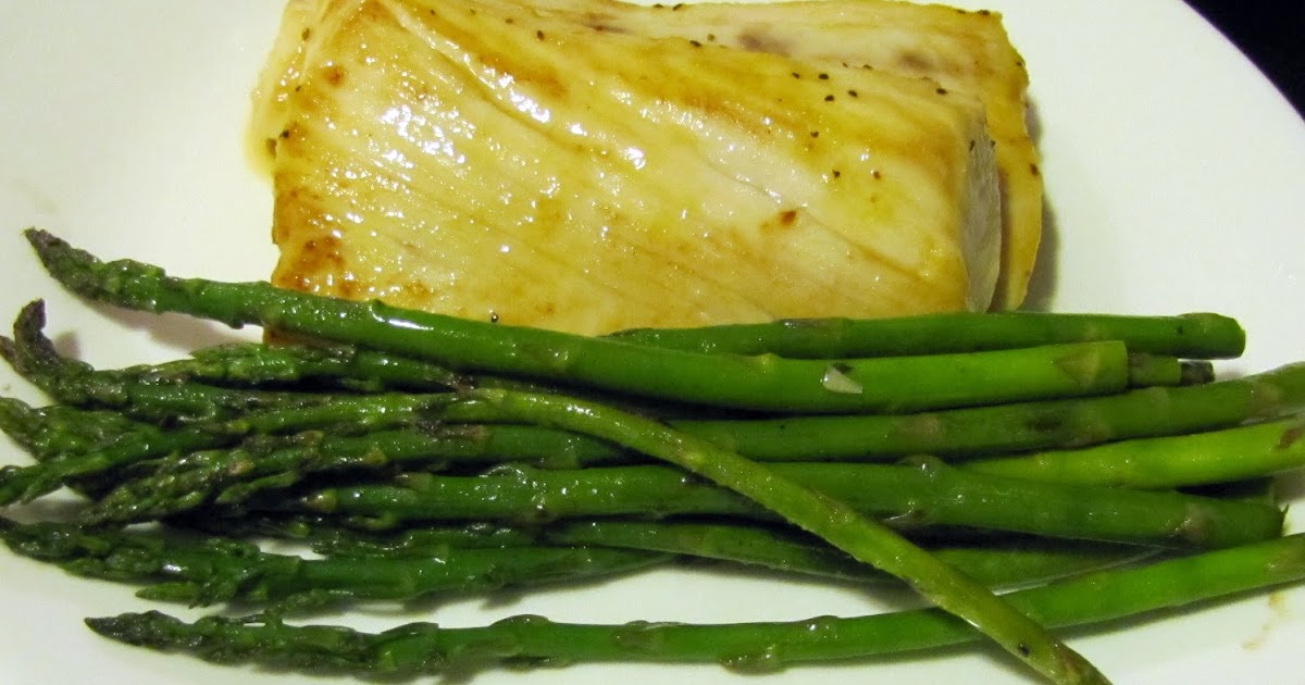 Smells Like Food in Here Cast Iron Skillet "Grilled" Asparagus