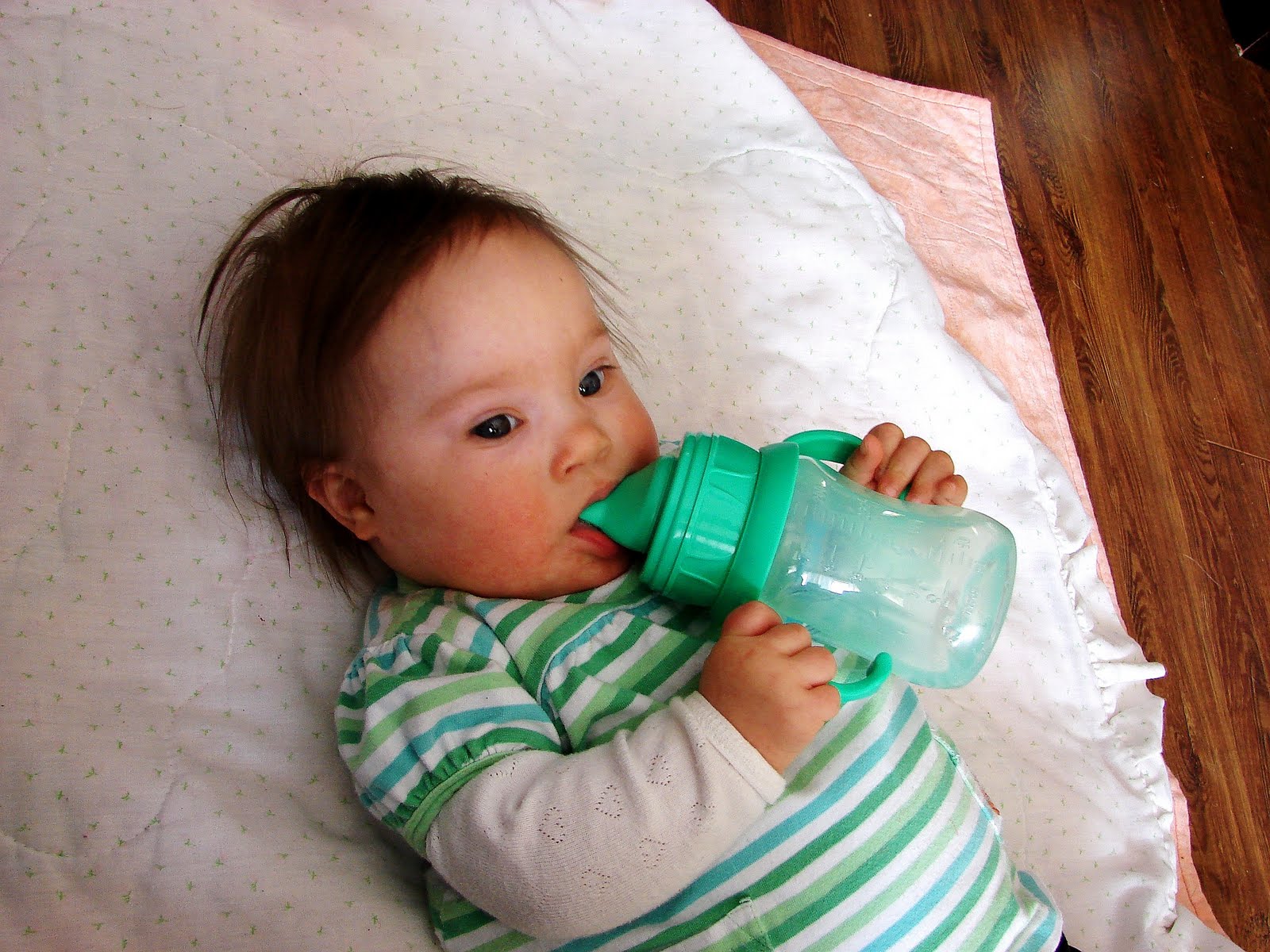 [drinking+from+a+sippy.JPG]