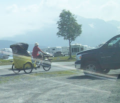 This is the couple in the taxi-buggy