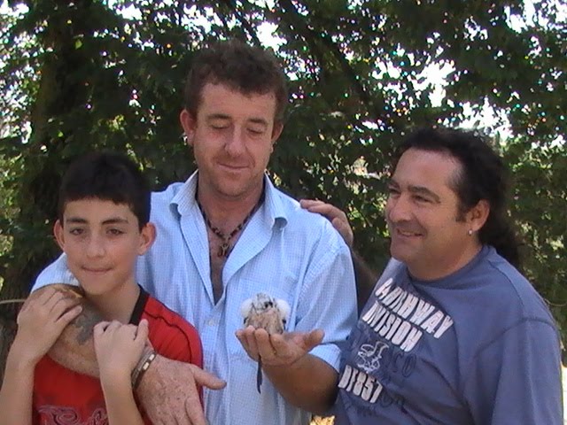 En la Pihuela recogiendo un Yanky mis amigos de Jaén, Manolo y su hijo Fco. Javier