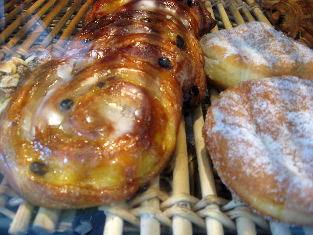 Boulangerie PAUL - Paris Breakfasts