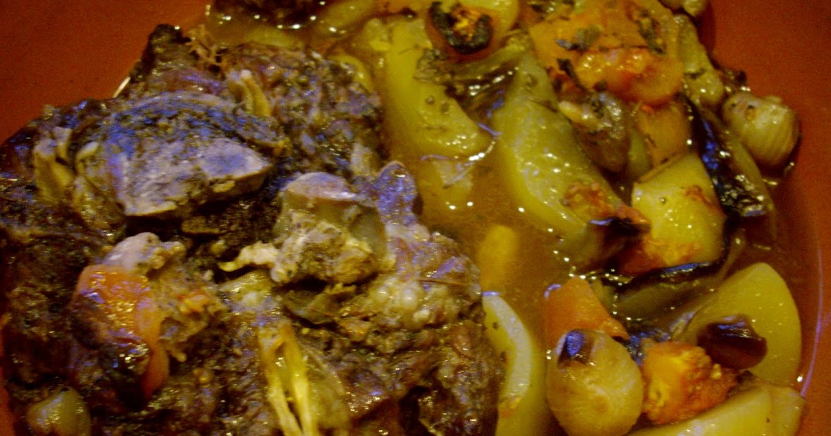 KAHRAMAN VE ANNESİNİN MUTFAĞI Güveçte Kemikli Et