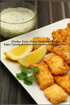 Deep-fried Fish Fillets in Breadcrumbs with Basil and Lemon Mayonnaise
