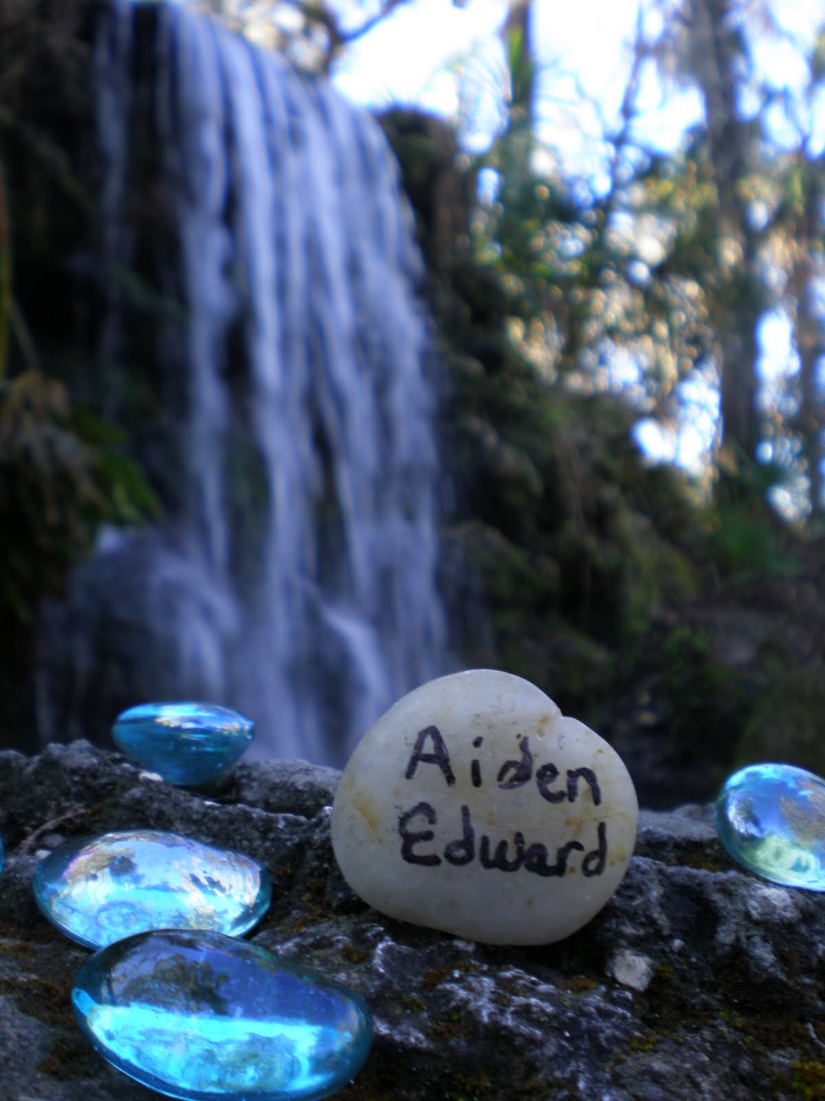 [Aiden+Edward+waterfall+1.JPG]