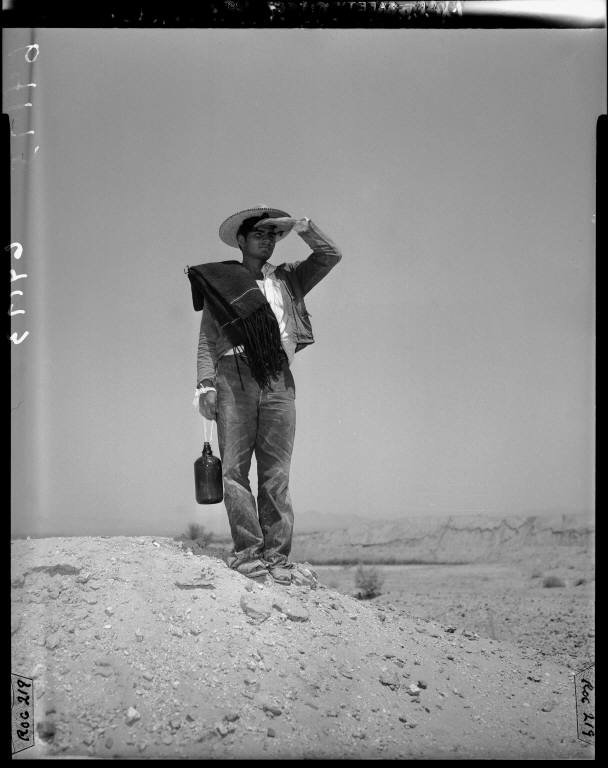 [mexican+immigrant.bmp]