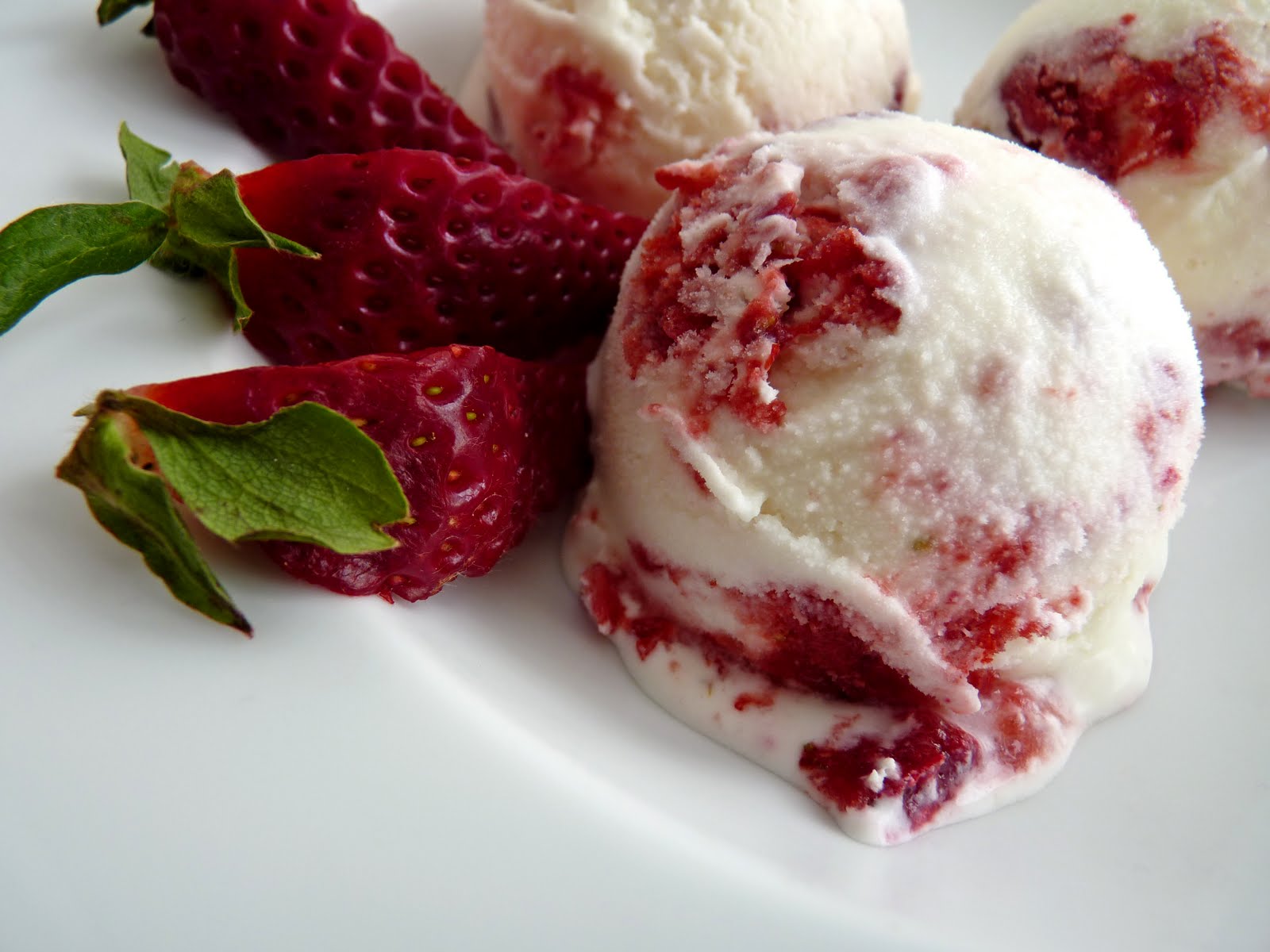 pastry studio Strawberries and Cream Ice Cream