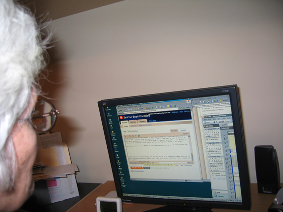 [cz+at+computer.jpg]