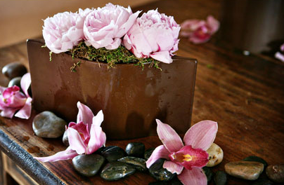 [peony+centerpiece+with+pink+cymbidum+orchid+accents.png]