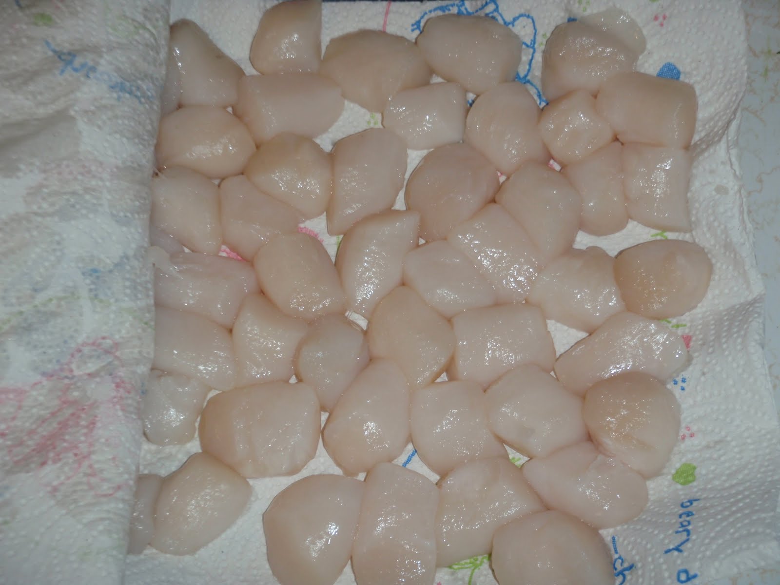 Deja Food Baby Scallops with Mushroom Sauce