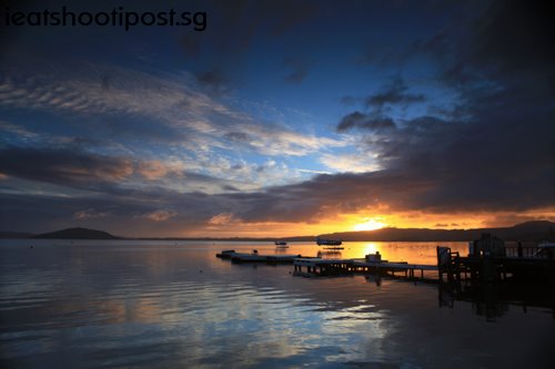 [Sunrise+over+Lake+Tauronga.jpg]