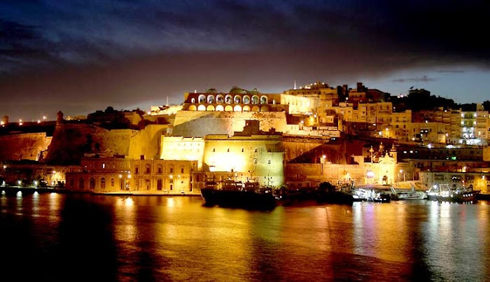 Malta, Valetta by night