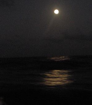 [moon.equator.jpg]