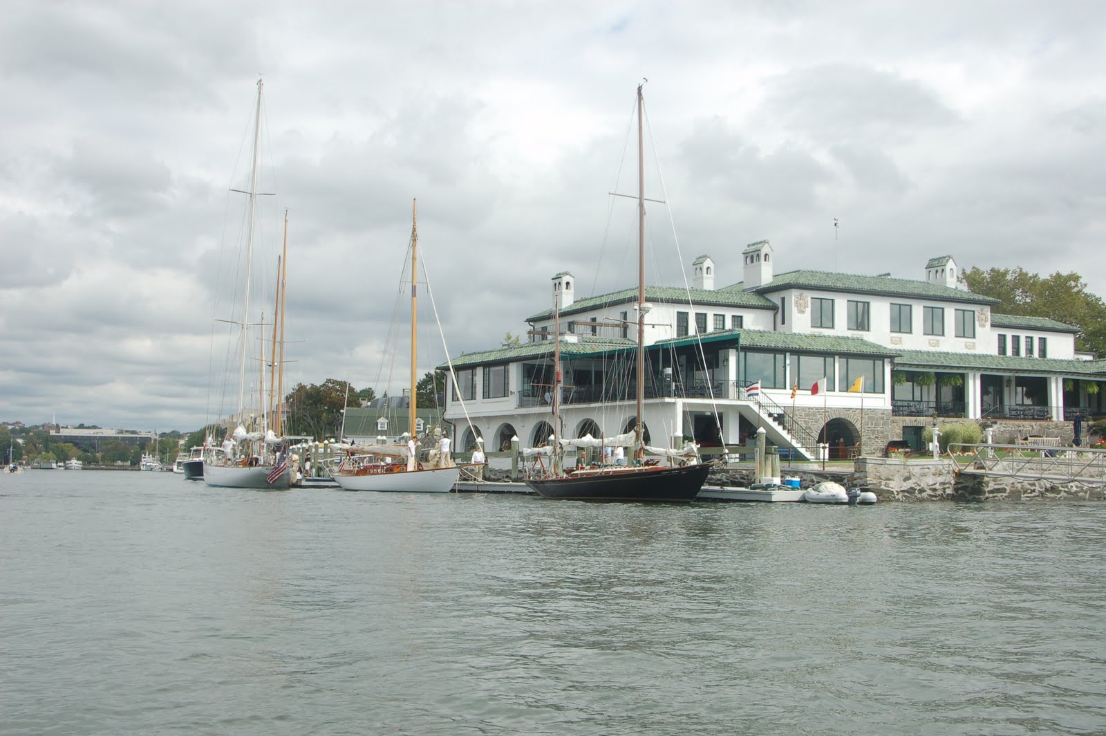 Voyages>`·.¸¸.·´¯`·...¸> Indian Harbor Classic Yacht Race Greenwich