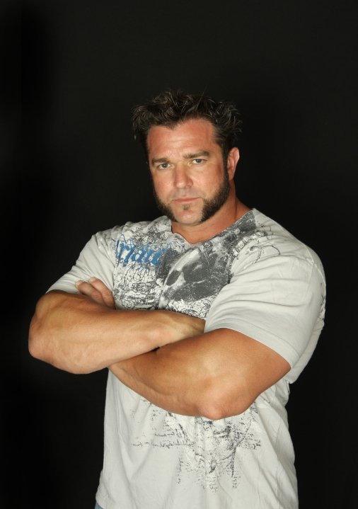 LA PERFECTION FAITE HOMME BRAD DUNN 01/02