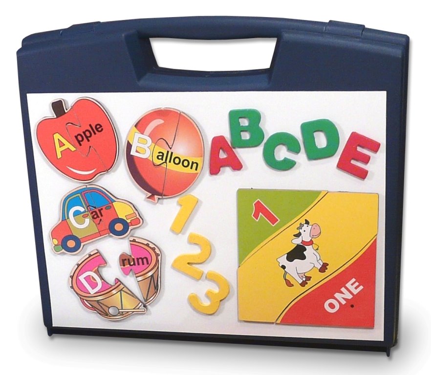 [plastic_magnakase_with_activities-comp_71dm.jpg]