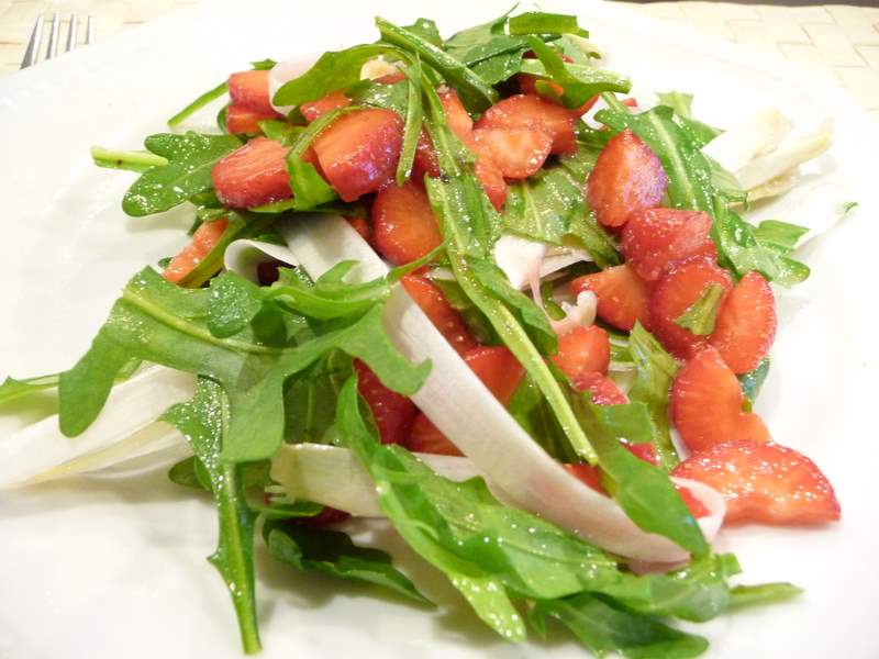 [Spargel-Erdbeer-Salat.JPG]