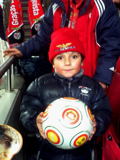 Óh, Pai já temos a Bola vamos embora.