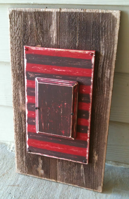 Nola Frame in brown and red (stripe)