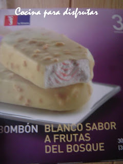 HELADOS DE CHOCOLATE BLANCO Y FRUTAS DEL BOSQUE DE LA SIRENA