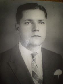 Resultado de imagem para professor caetano carbone