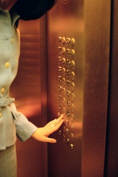 [Elevator_Woman.jpg]
