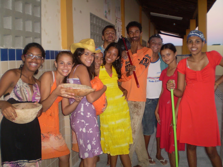 Alunos do 9º ano da Escola NM-6, na apresentação de Vidas Secas.