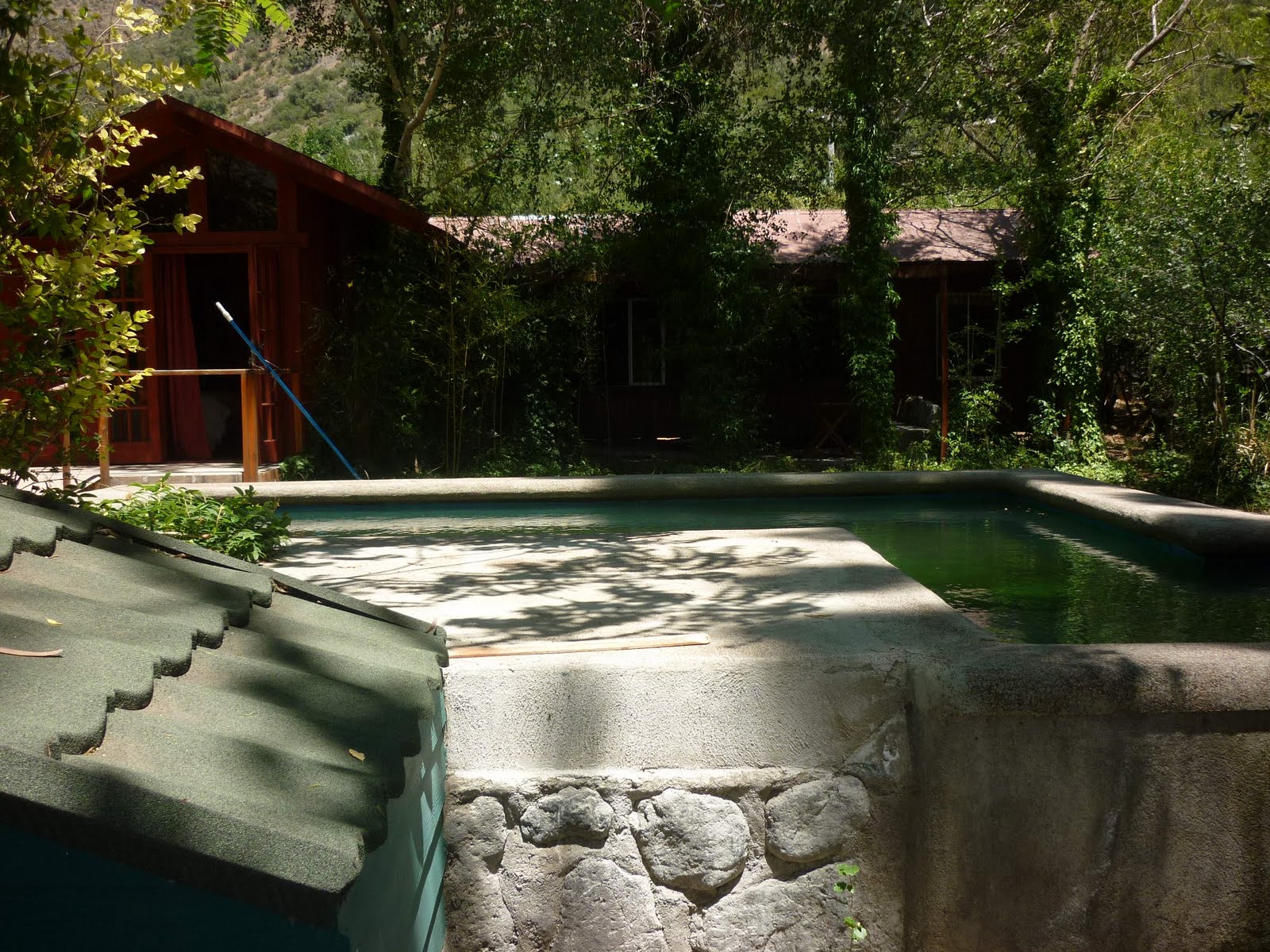 Turismo UFO Arriendo de casa en El Ingenio. Cajón del maipo. Chile.