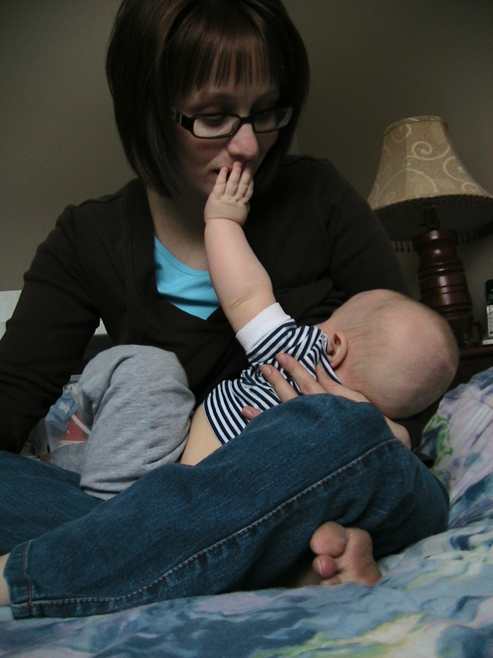 [Bec+and+quade+nursing+mar09+(3).JPG]